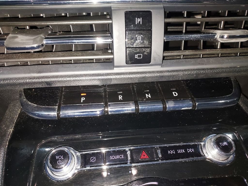 Used 2021 Lincoln Corsair Reserve w/ Equipment Group 201A image 25