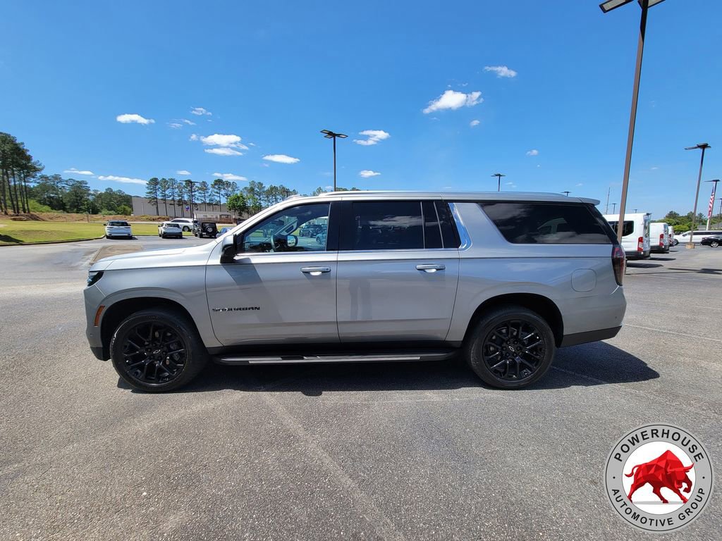 Used 2025 Chevrolet Suburban LS AWD/4WD image 3