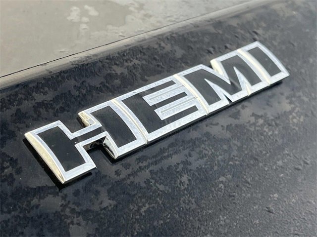 Used 2010 Dodge Challenger R/T image 10