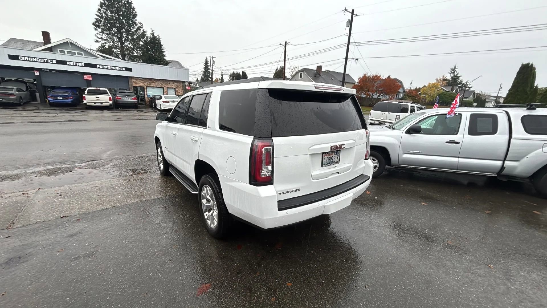 Used 2017 GMC Yukon SLT w/ Open Road Package AWD/4WD image 7