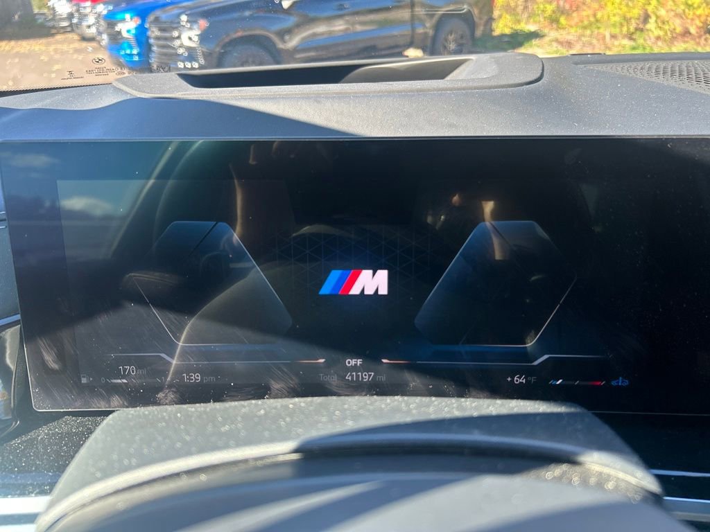Used 2023 BMW X7 M60i w/ Executive Package image 27