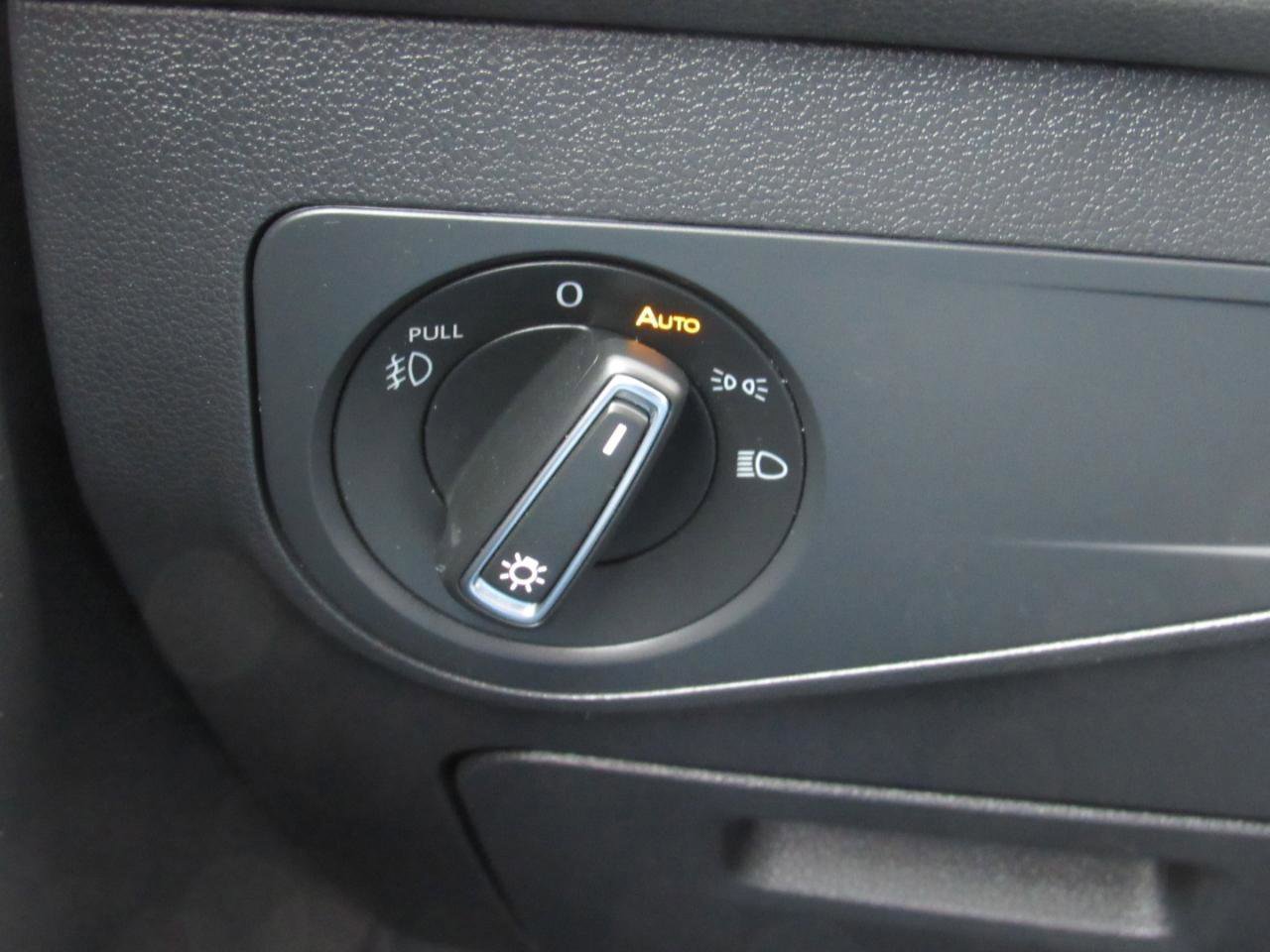 Used 2021 Volkswagen Tiguan SE R-Line image 14