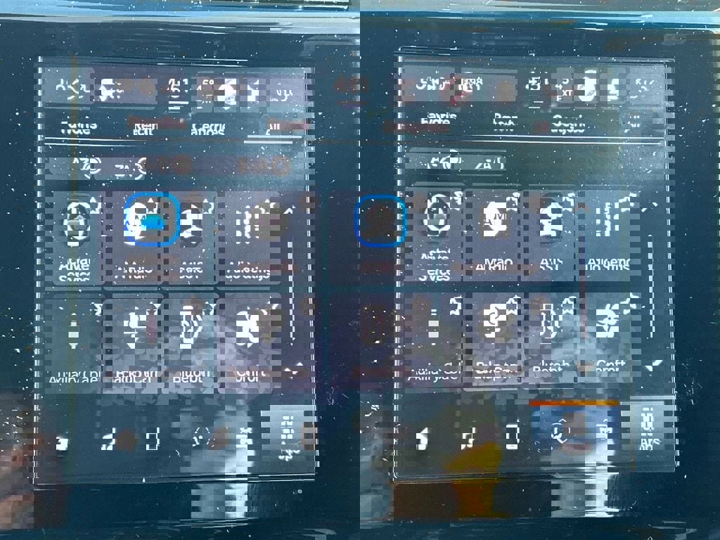 Used 2023 Jeep Grand Cherokee Altitude image 33