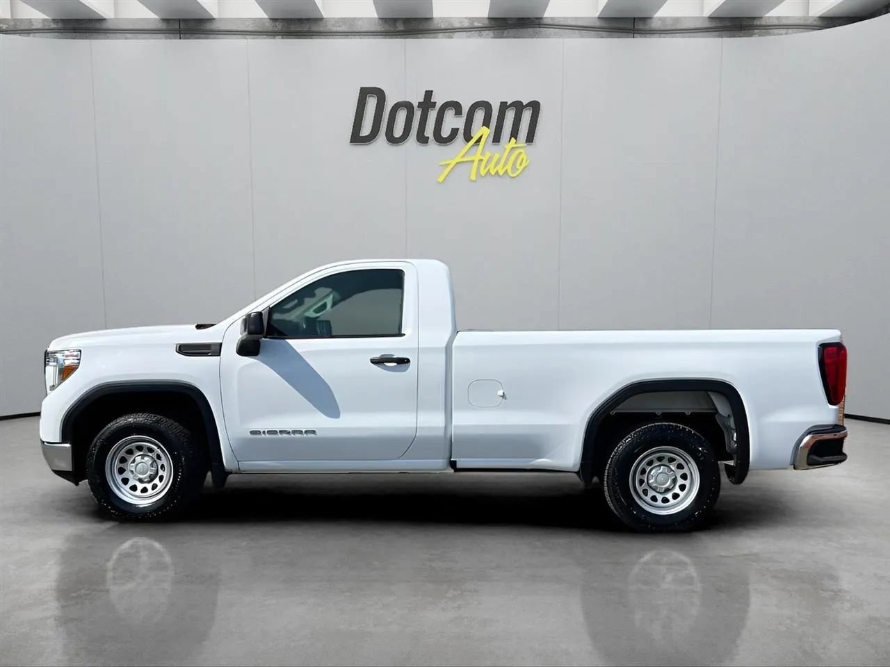 Used 2020 GMC Sierra 1500 4x4 Regular Cab w/ Convenience Package image 4