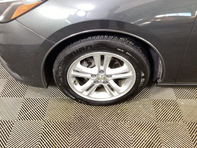 Used 2018 Chevrolet Cruze LT w/ Convenience Package image 9