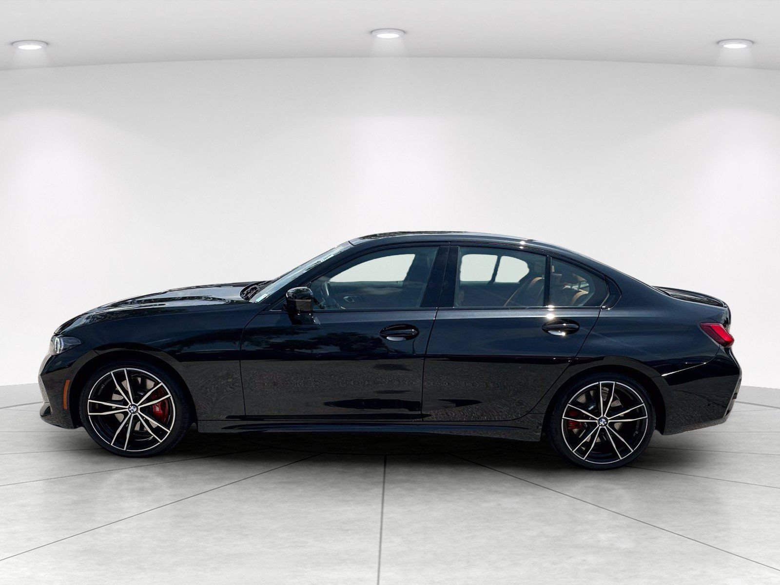 Certified 2023 BMW 330i xDrive Sedan w/ M Sport Package AWD/4WD image 4