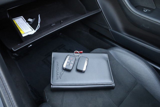 Used 2020 Jaguar F-TYPE Convertible image 36