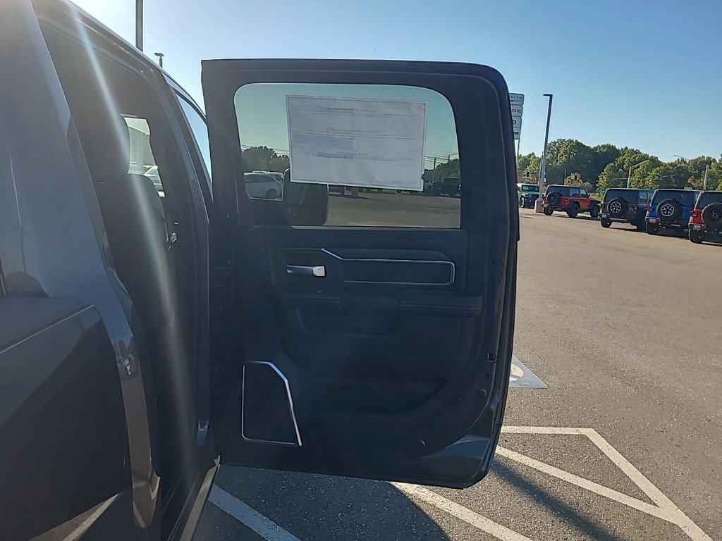 New 2026 RAM 2500 Laramie w/ Sport Appearance Package image 27