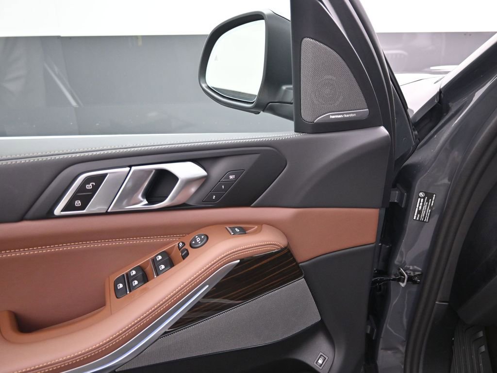 New 2026 BMW X5 xDrive50e AWD/4WD image 14