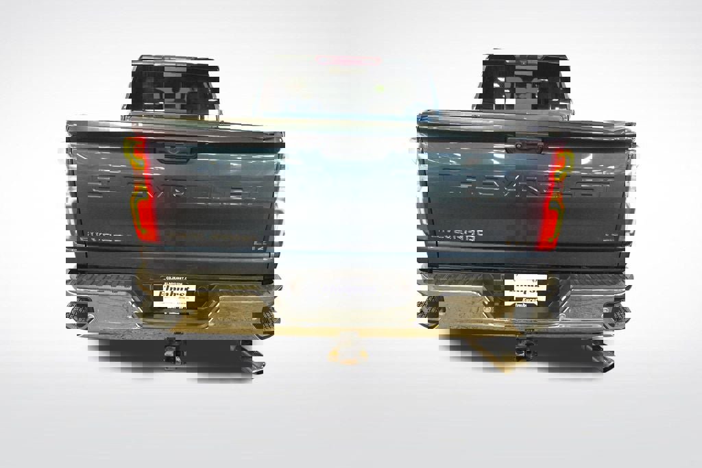 Used 2020 Chevrolet Silverado 2500 LTZ w/ LTZ Plus Package image 4