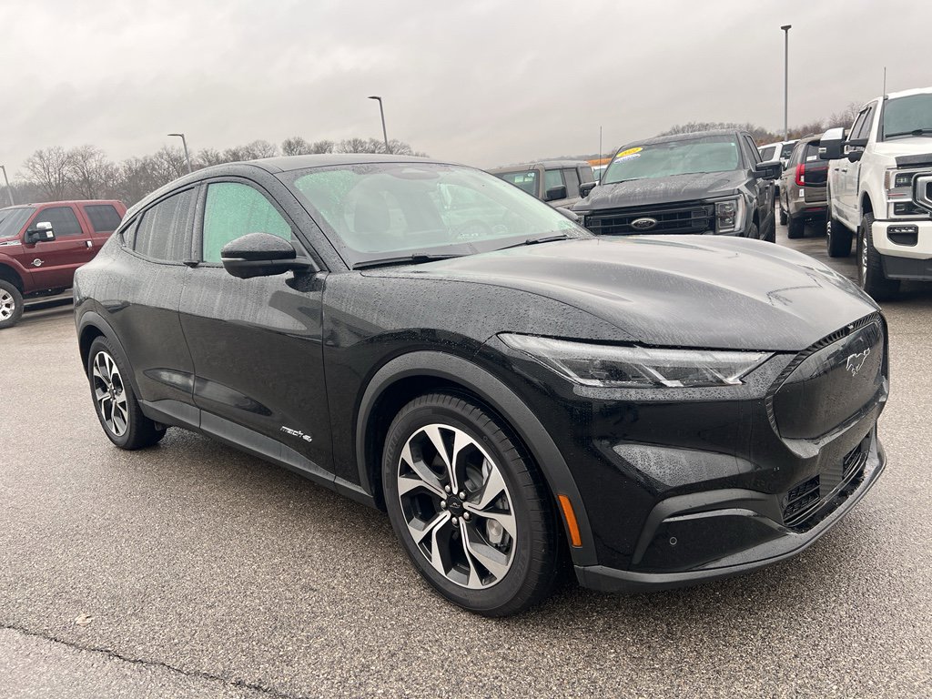 Certified 2025 Ford Mustang Mach-E Select w/ Comfort Package Lite image 3