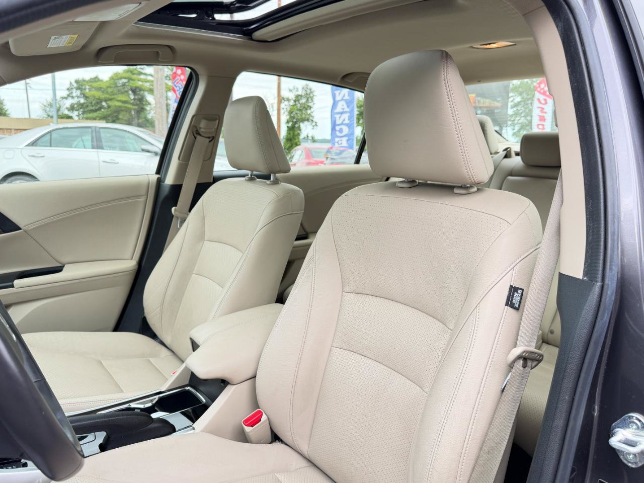 Used 2017 Honda Accord EX-L image 12