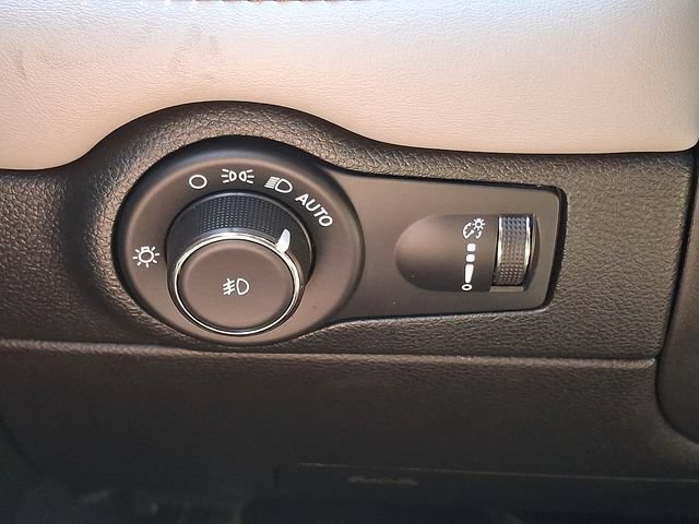Used 2022 Dodge Durango R/T AWD/4WD image 25