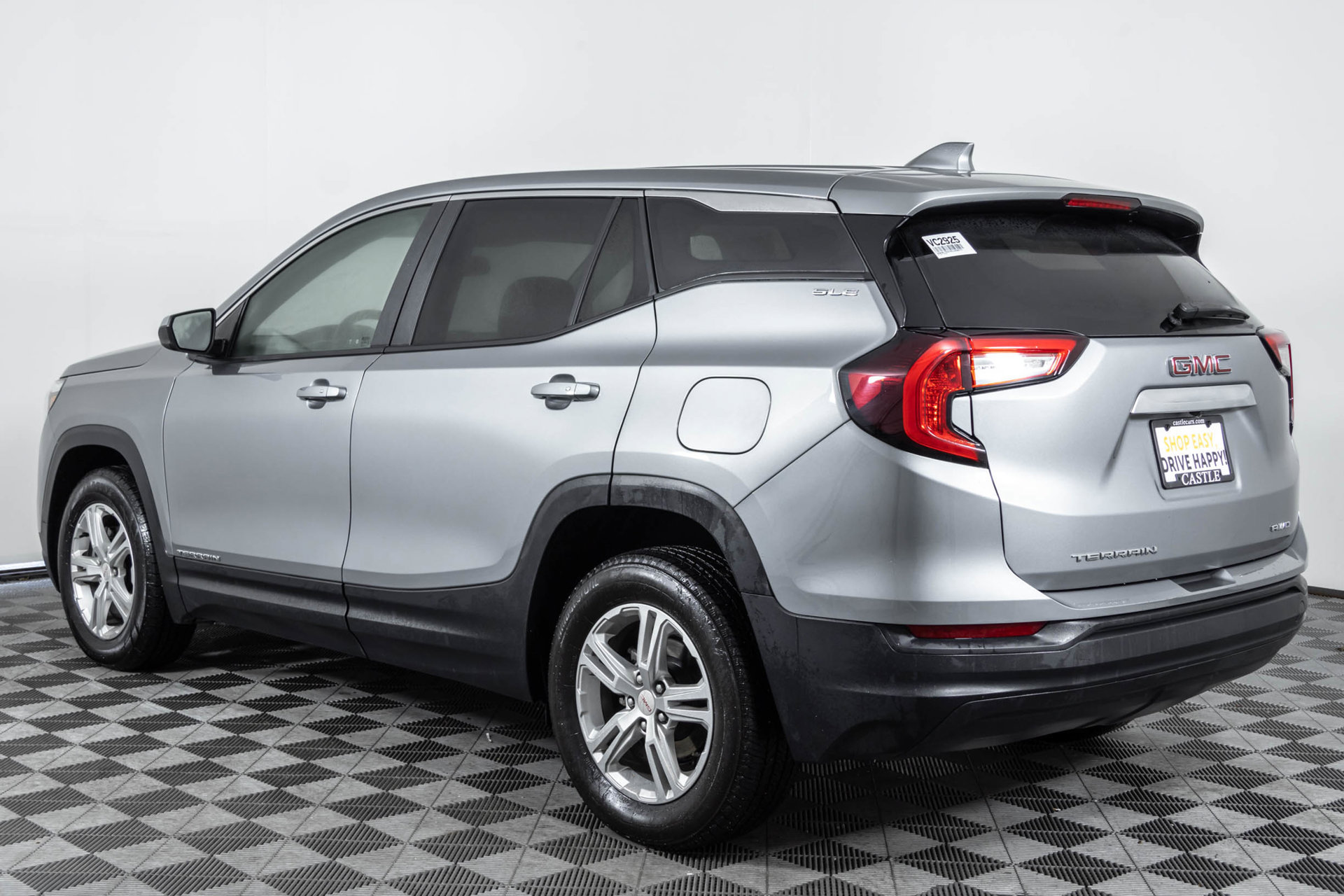 Used 2024 GMC Terrain SLE AWD/4WD image 13