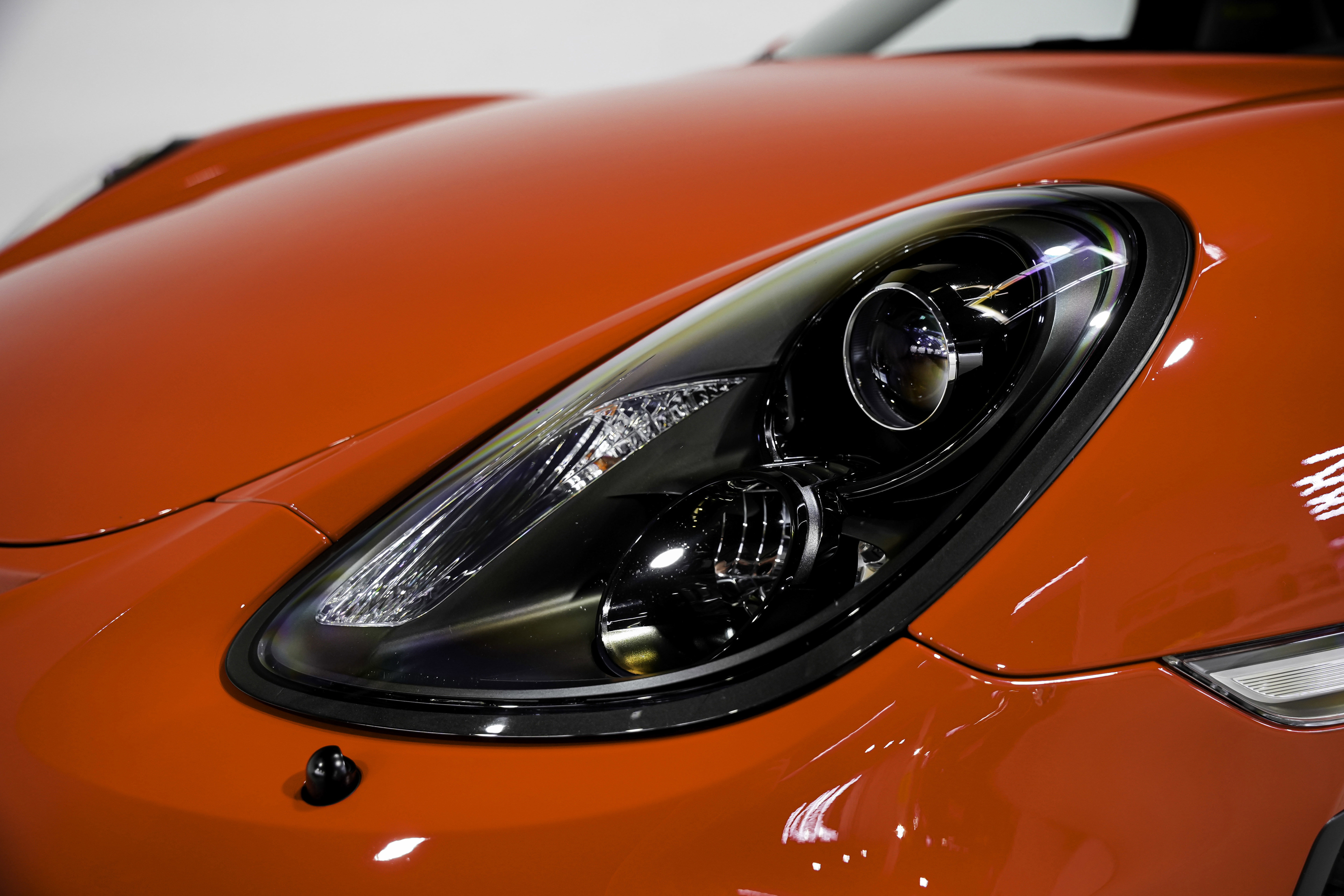 Used 2016 Porsche Boxster Spyder image 30