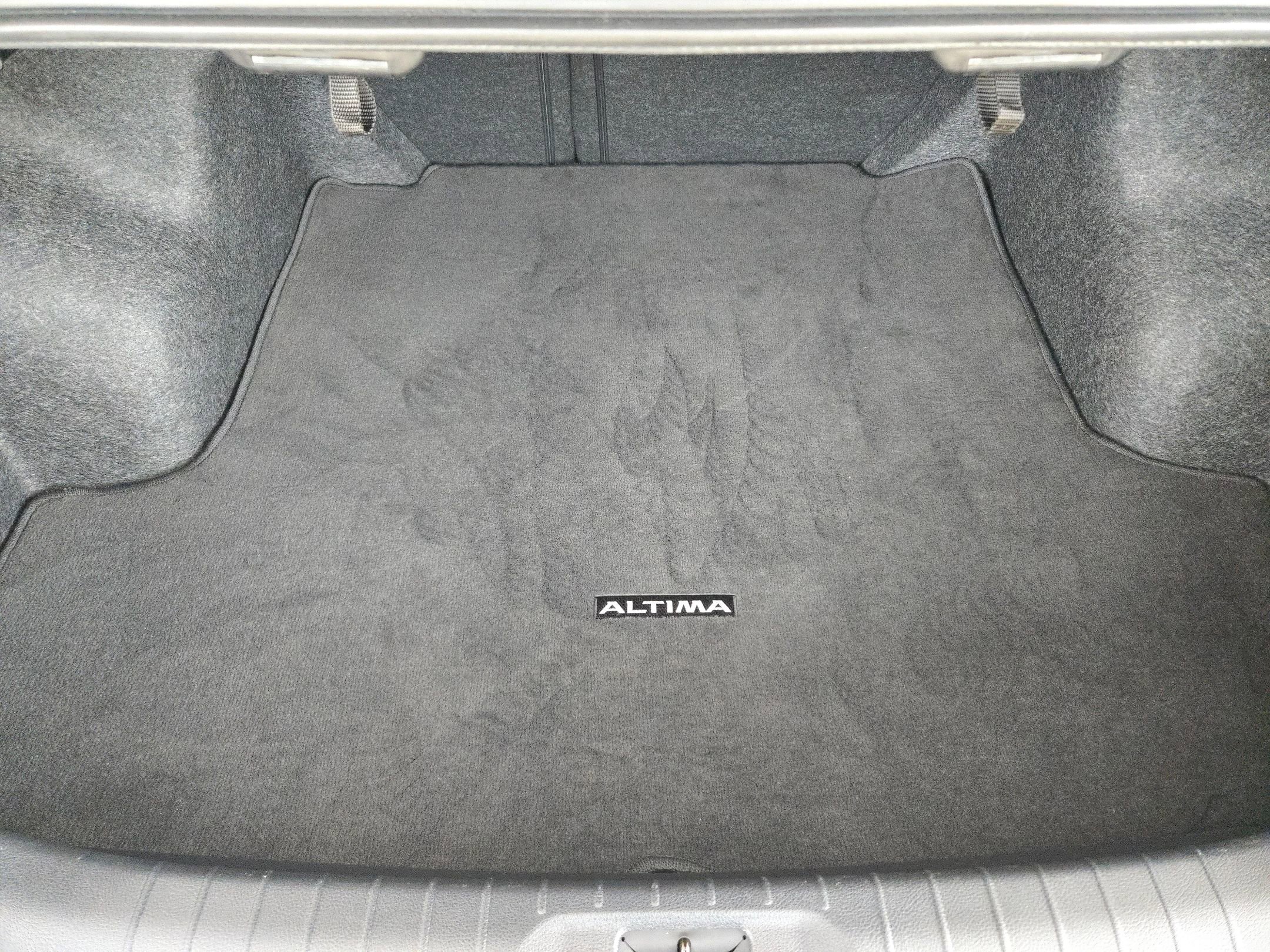 Used 2025 Nissan Altima 2.5 S FWD image 32