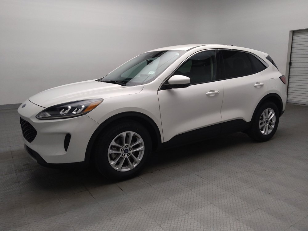 Used 2020 Ford Escape SE FWD image 2