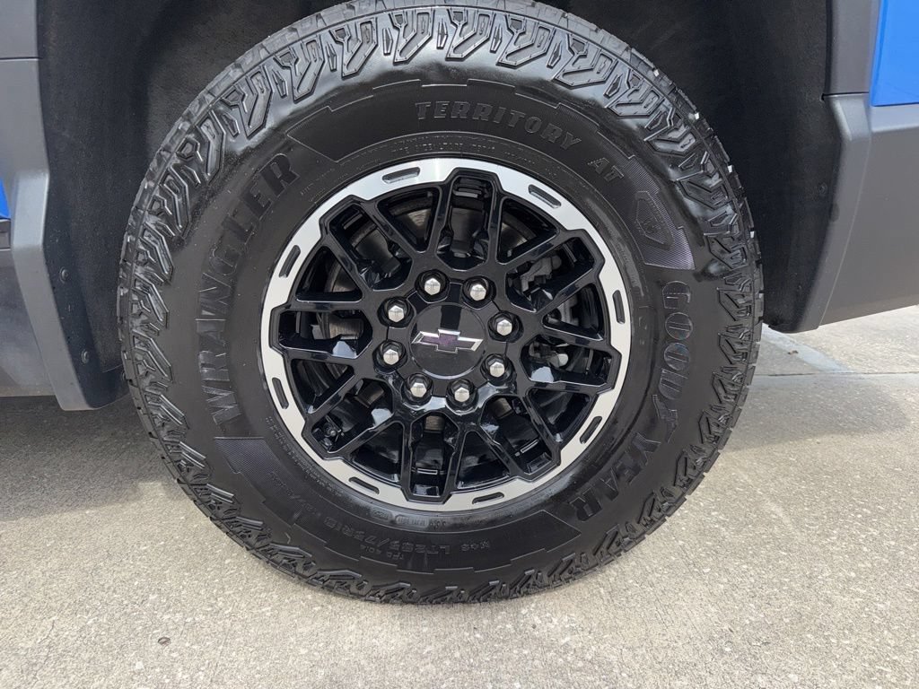 Used 2026 Chevrolet Silverado EV Trail Boss AWD/4WD image 66