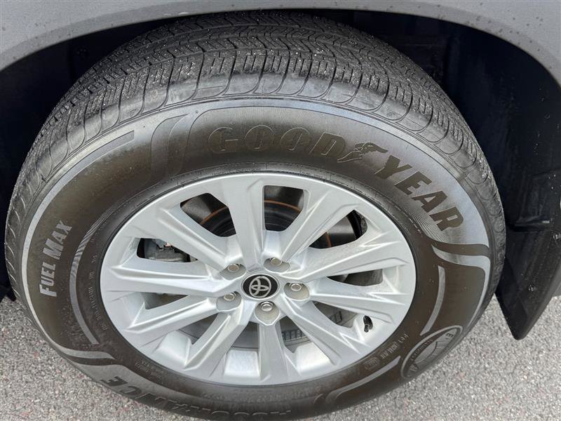 Used 2024 Toyota Grand Highlander XLE image 30