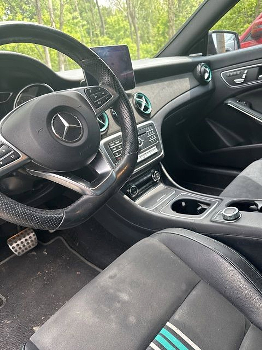 Used 2017 Mercedes-Benz CLA 250 image 6