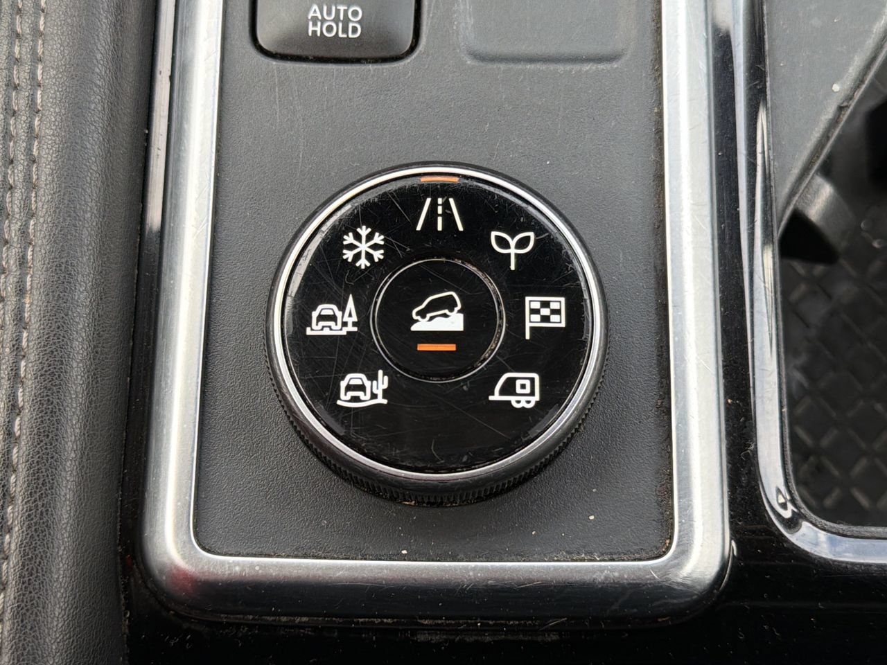 Used 2025 Nissan Pathfinder Platinum w/ Cargo Package AWD/4WD image 9