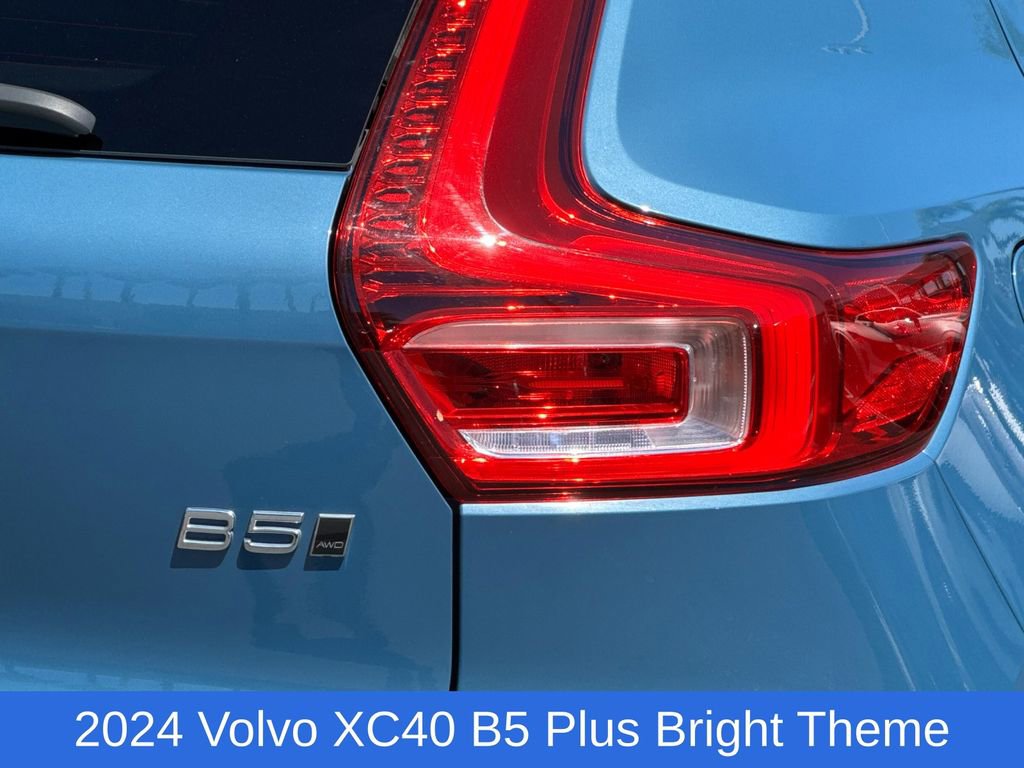 Certified 2024 Volvo XC40 B5 Plus w/ Protection Package Premier image 26
