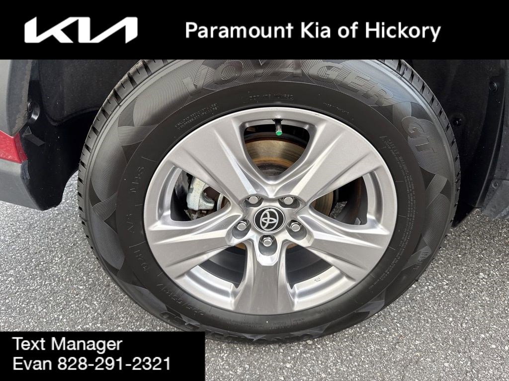 Used 2023 Toyota RAV4 XLE image 9