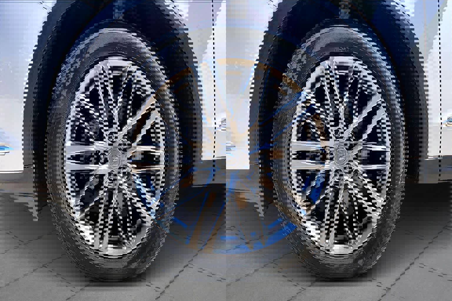 Used 2023 Acura MDX SH-AWD w/ Advance Package image 11