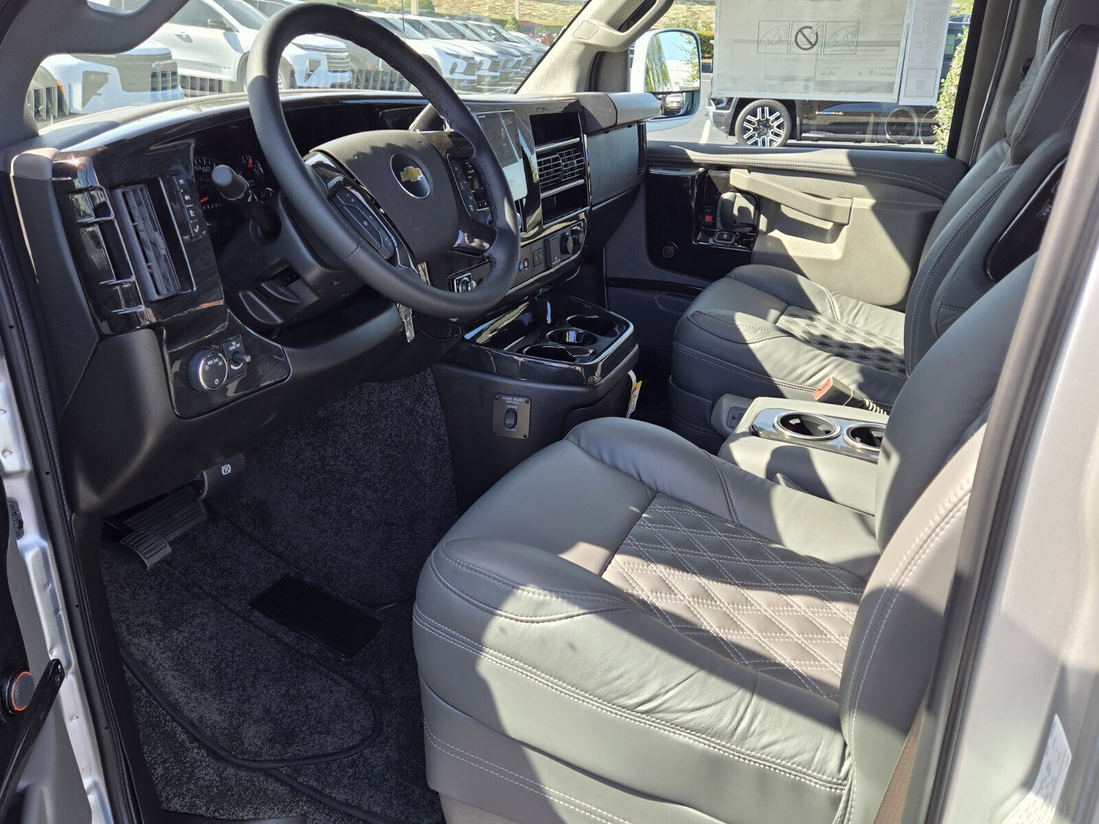 New 2025 Chevrolet Express 2500 Extended image 7