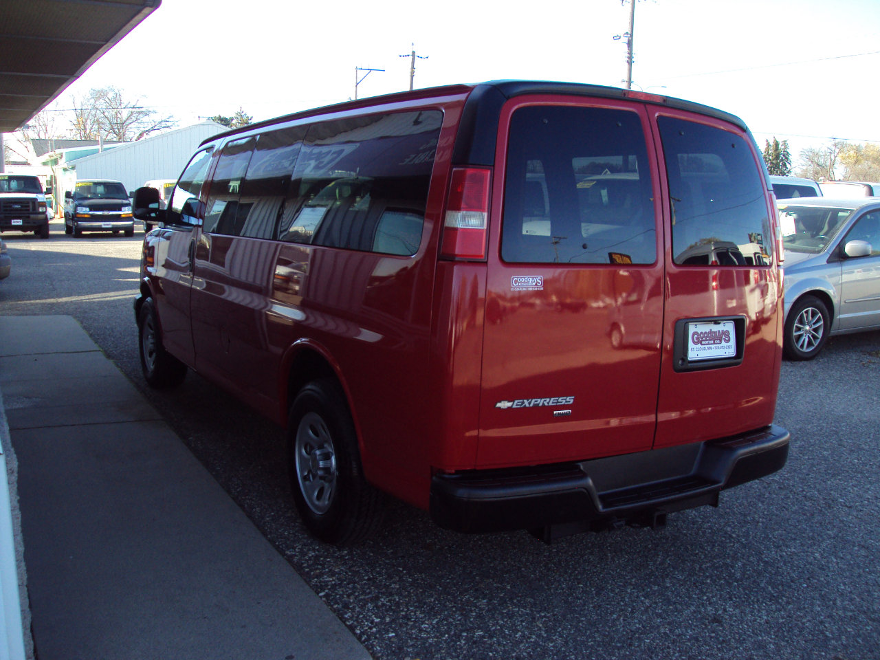 Used 2013 Chevrolet Express 1500 AWD image 5