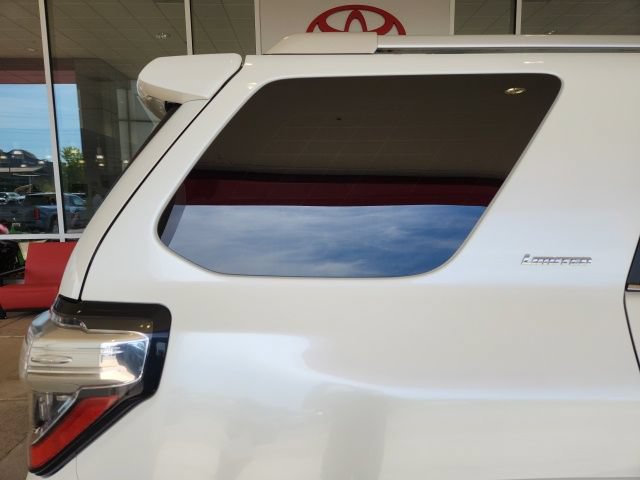 Certified 2016 Toyota 4Runner Limited AWD/4WD image 9