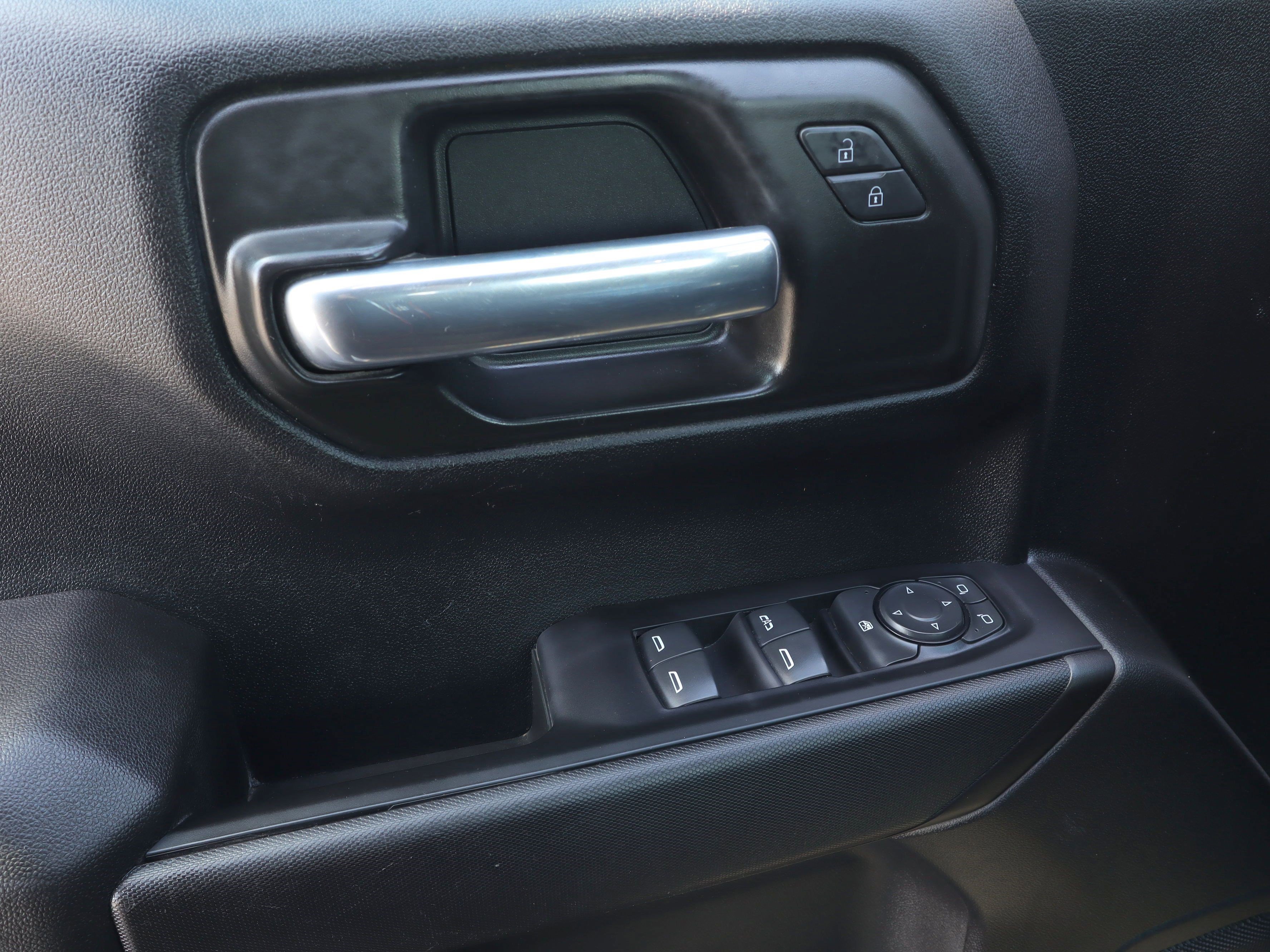 Used 2022 Chevrolet Silverado 1500 W/T w/ WT Value Package image 18