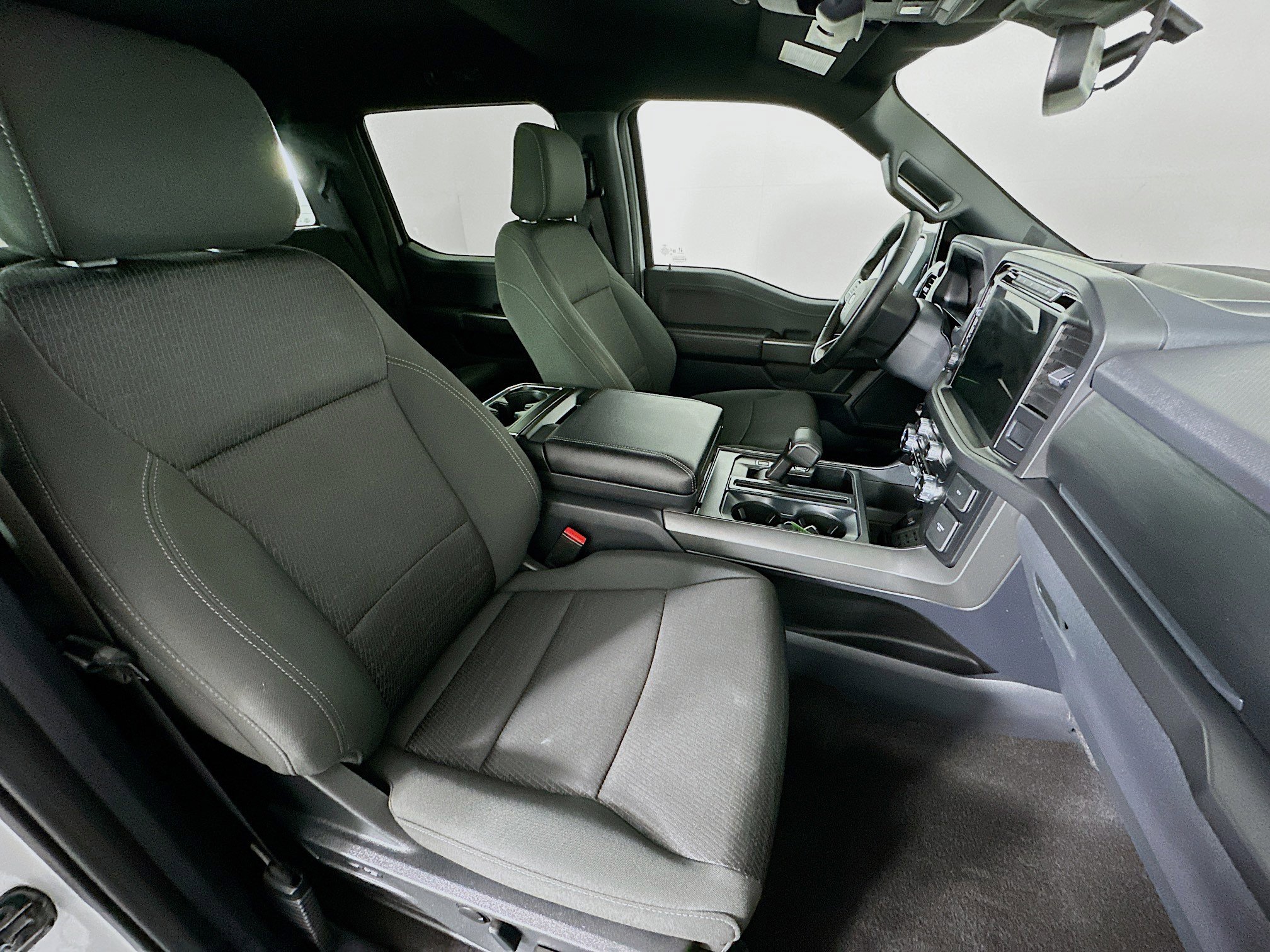 Used 2024 Ford F150 XLT w/ Equipment Group 302A MID image 31