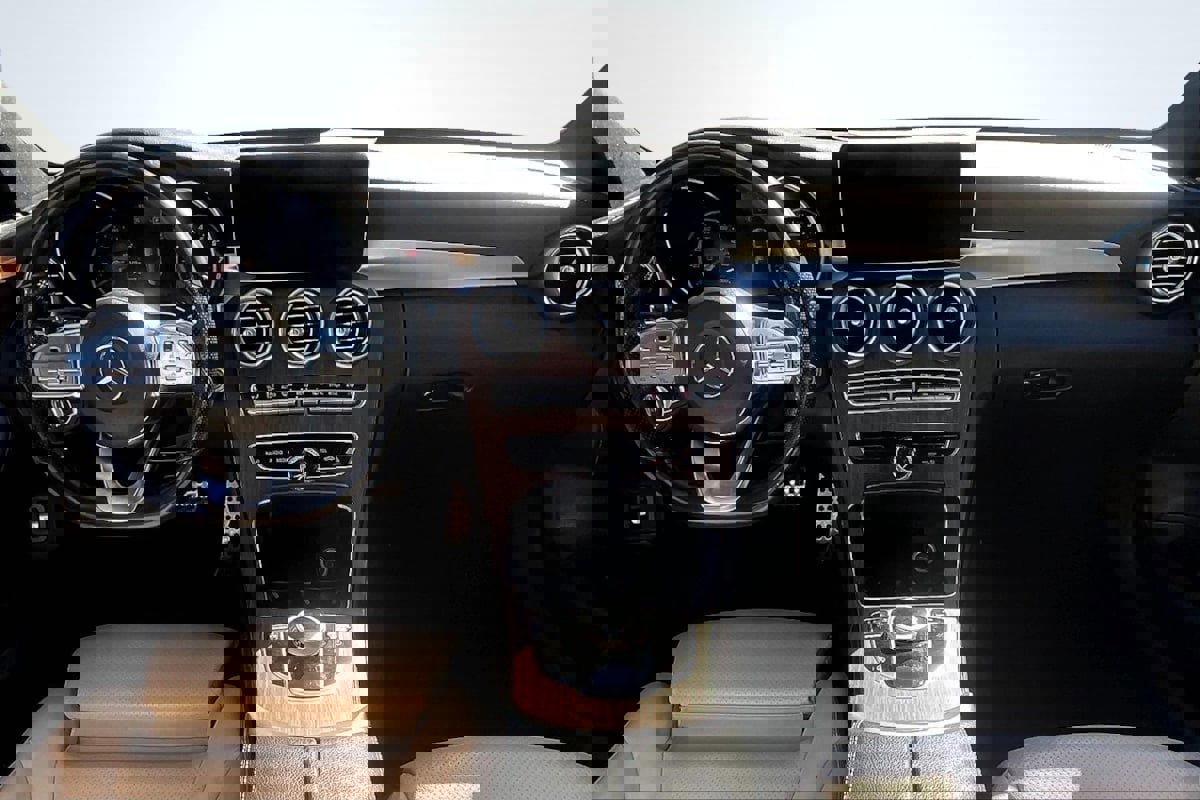 Used 2020 Mercedes-Benz C 300 Sedan image 16