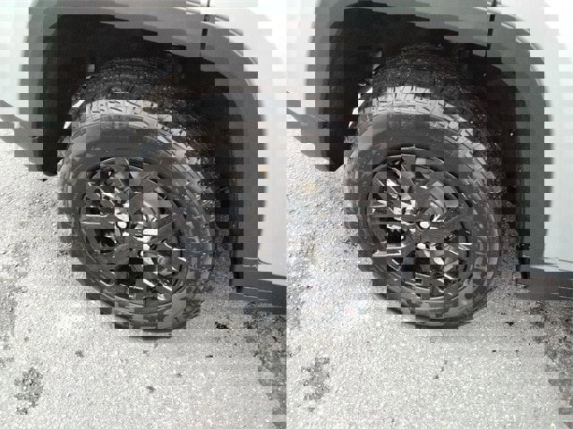 New 2025 Jeep Grand Cherokee Altitude image 19