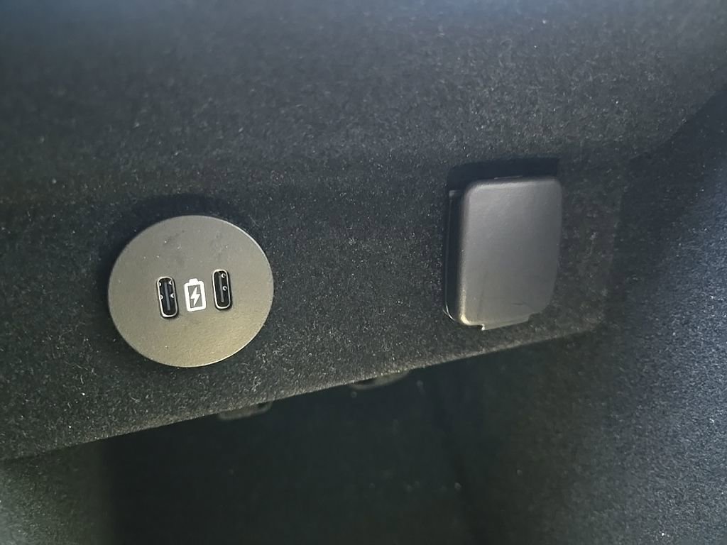 Used 2025 Lincoln Nautilus Reserve image 71