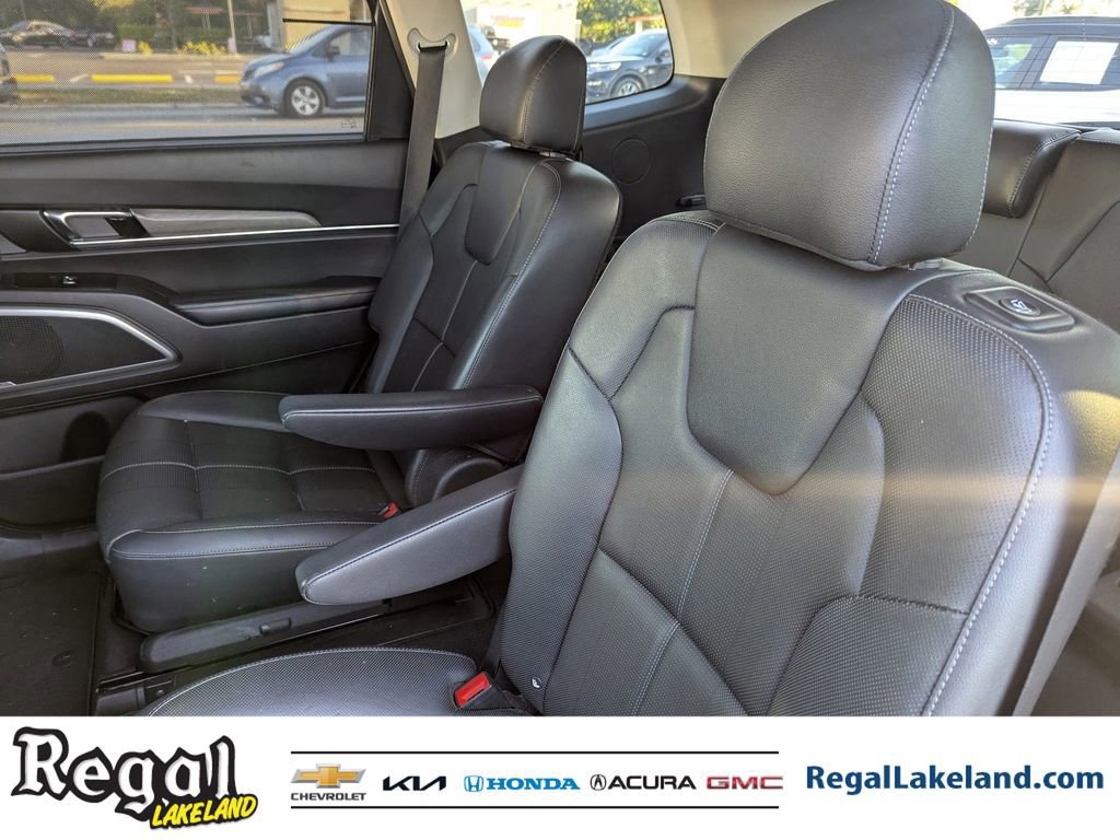 Used 2022 Kia Telluride EX w/ EX Premium Package image 16