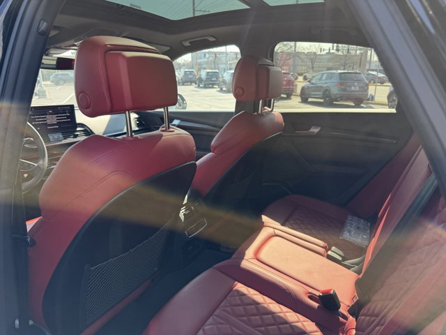 Used 2023 Audi SQ5 Premium Plus w/ Premium Plus Package image 6