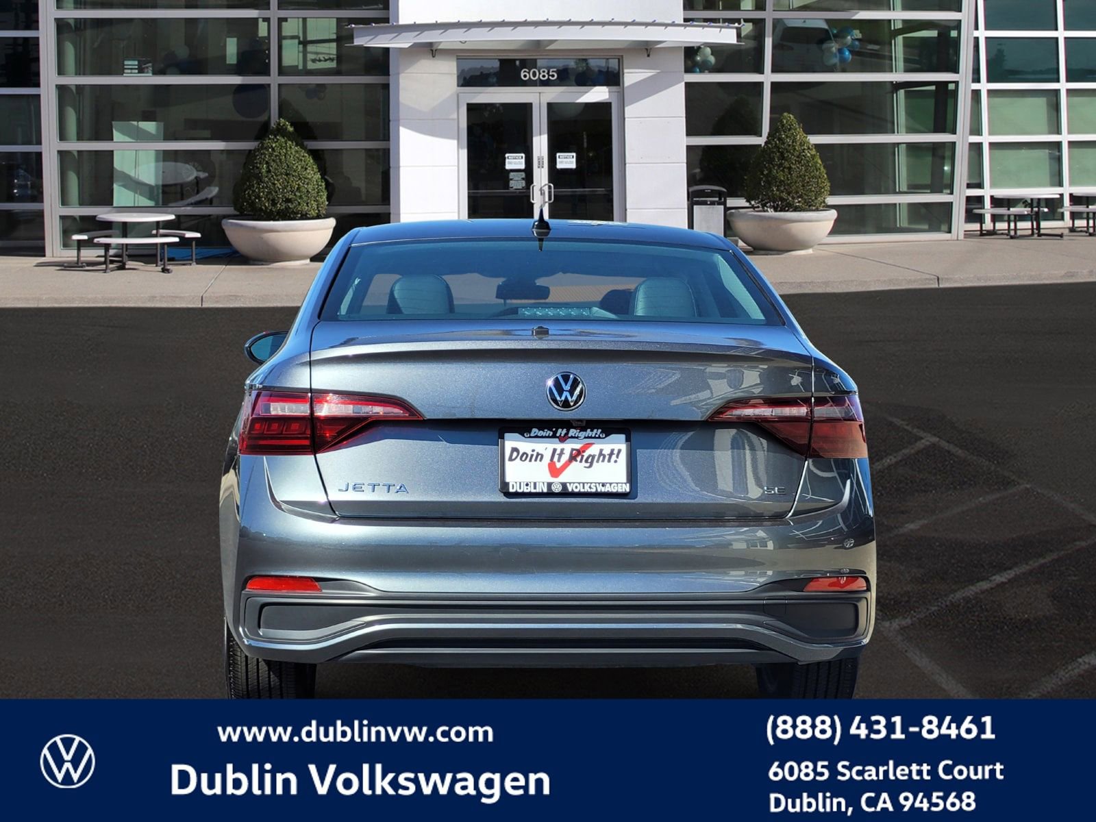 Used 2024 Volkswagen Jetta SE image 5
