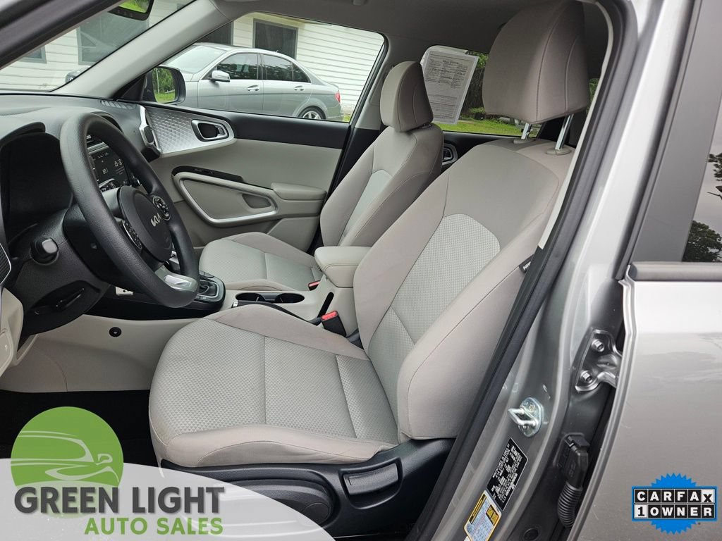 Used 2022 Kia Soul LX FWD image 10