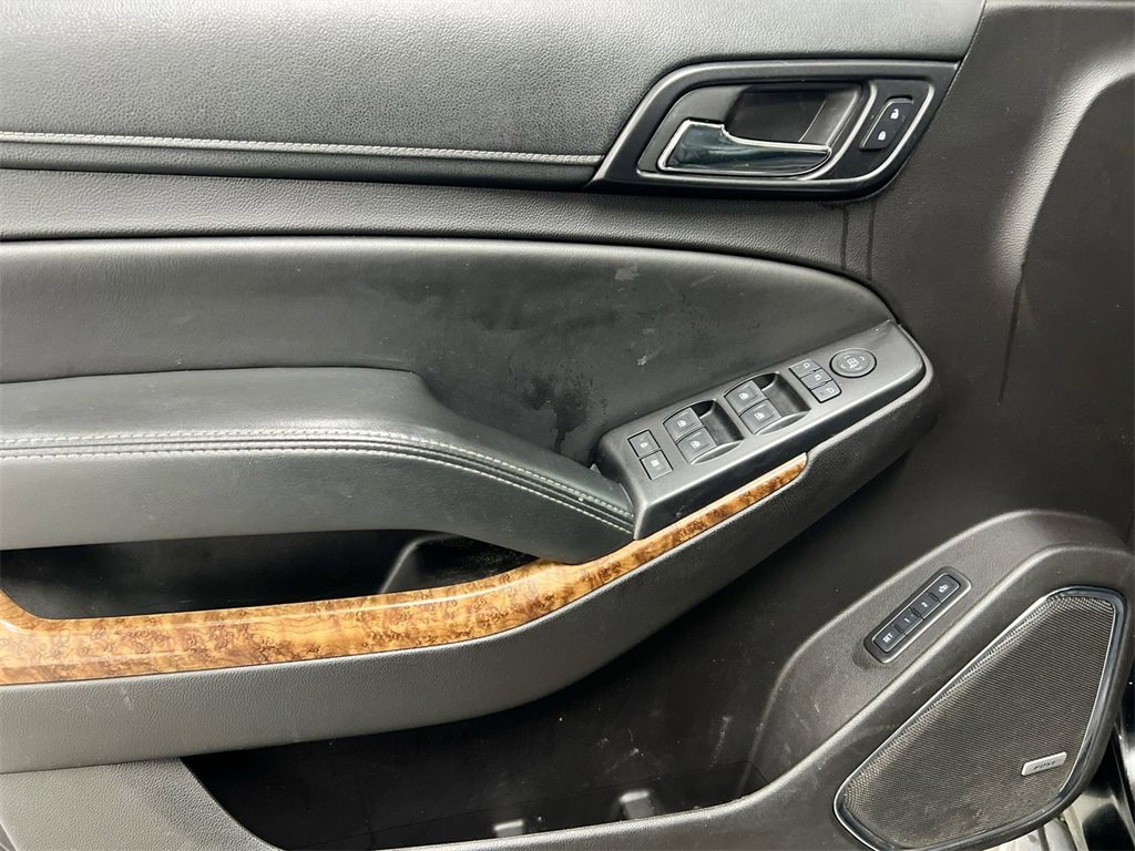 Used 2016 Chevrolet Suburban LTZ image 21