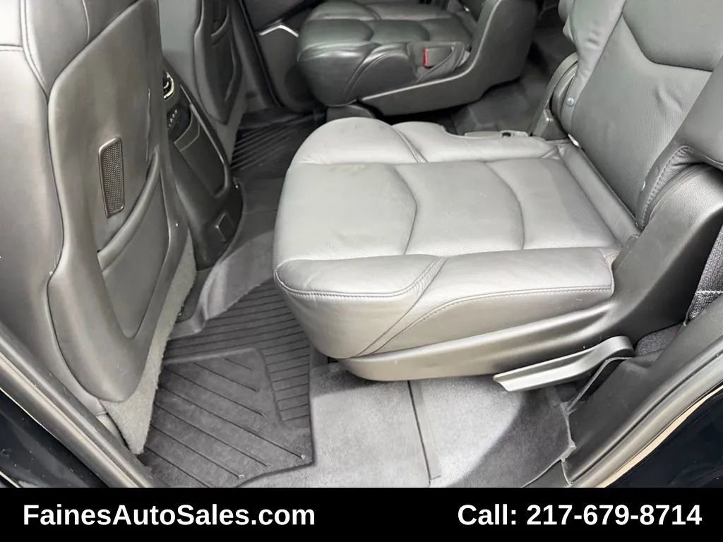 Used 2018 Cadillac Escalade Premium Luxury image 38