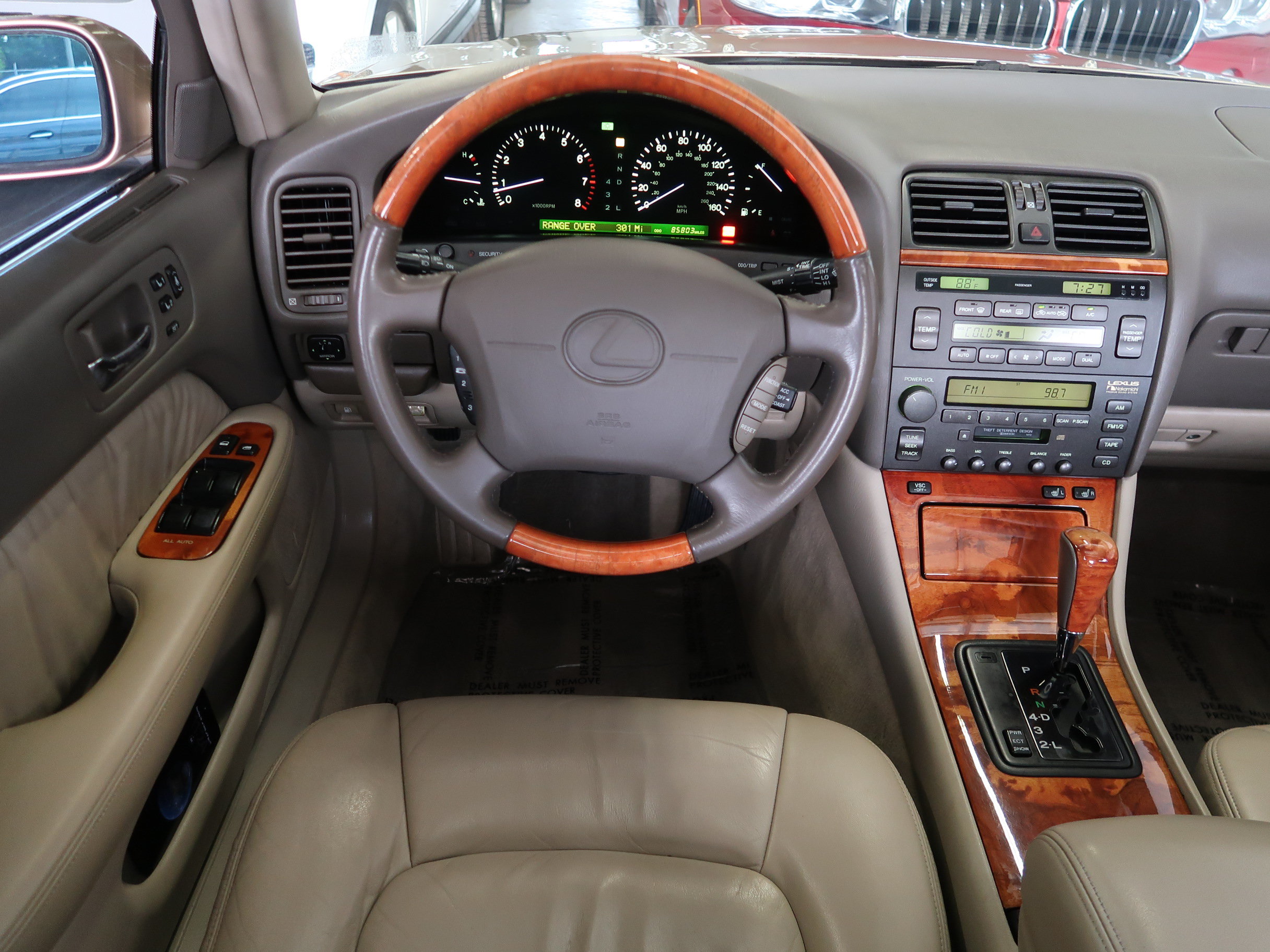 Used 2000 Lexus LS 400 RWD image 14