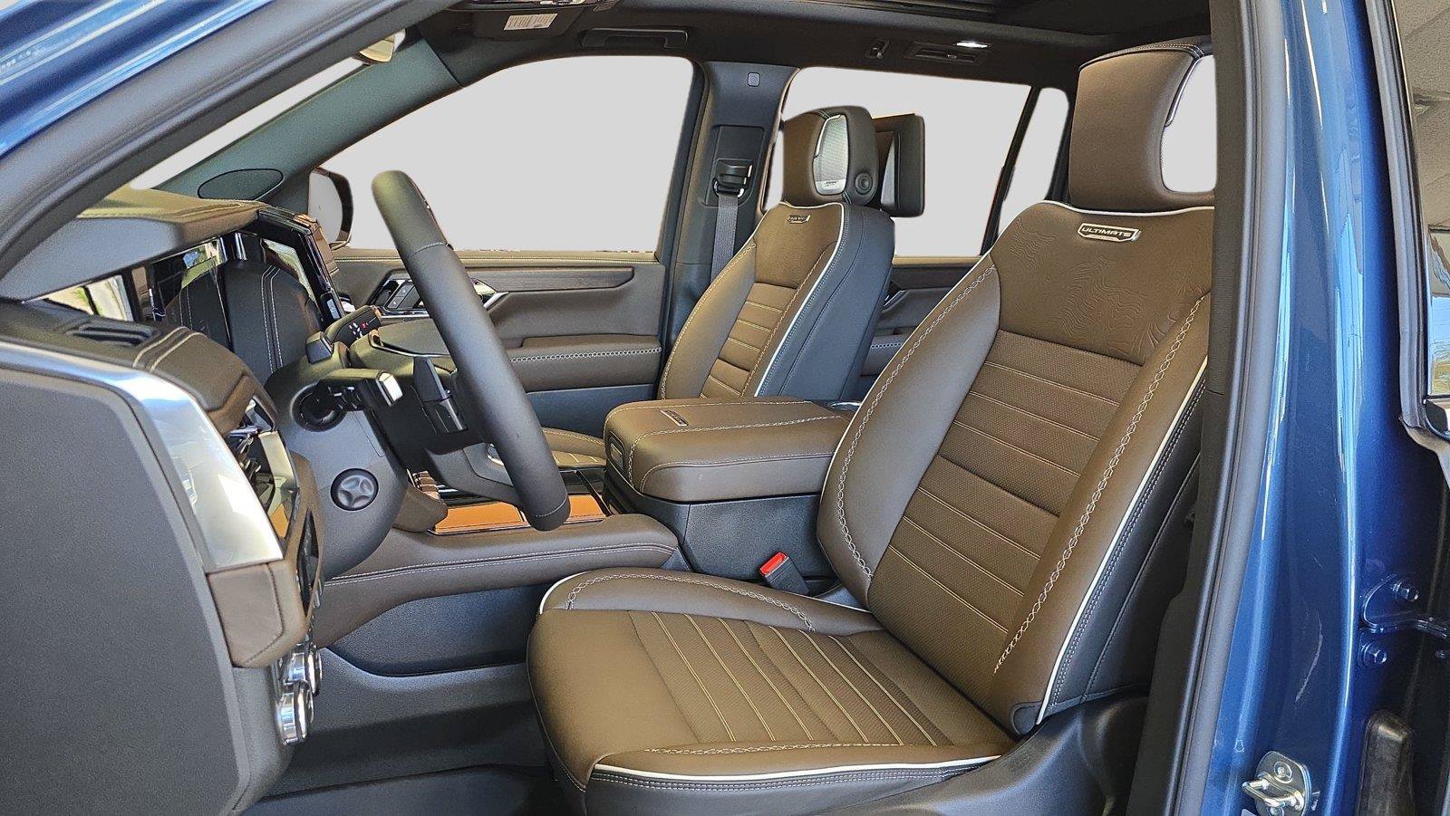 New 2027 GMC Yukon XL Denali Ultimate w/ LPO, Floor Liner Package AWD/4WD image 11