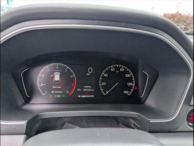 Used 2025 Honda Pilot Touring image 14