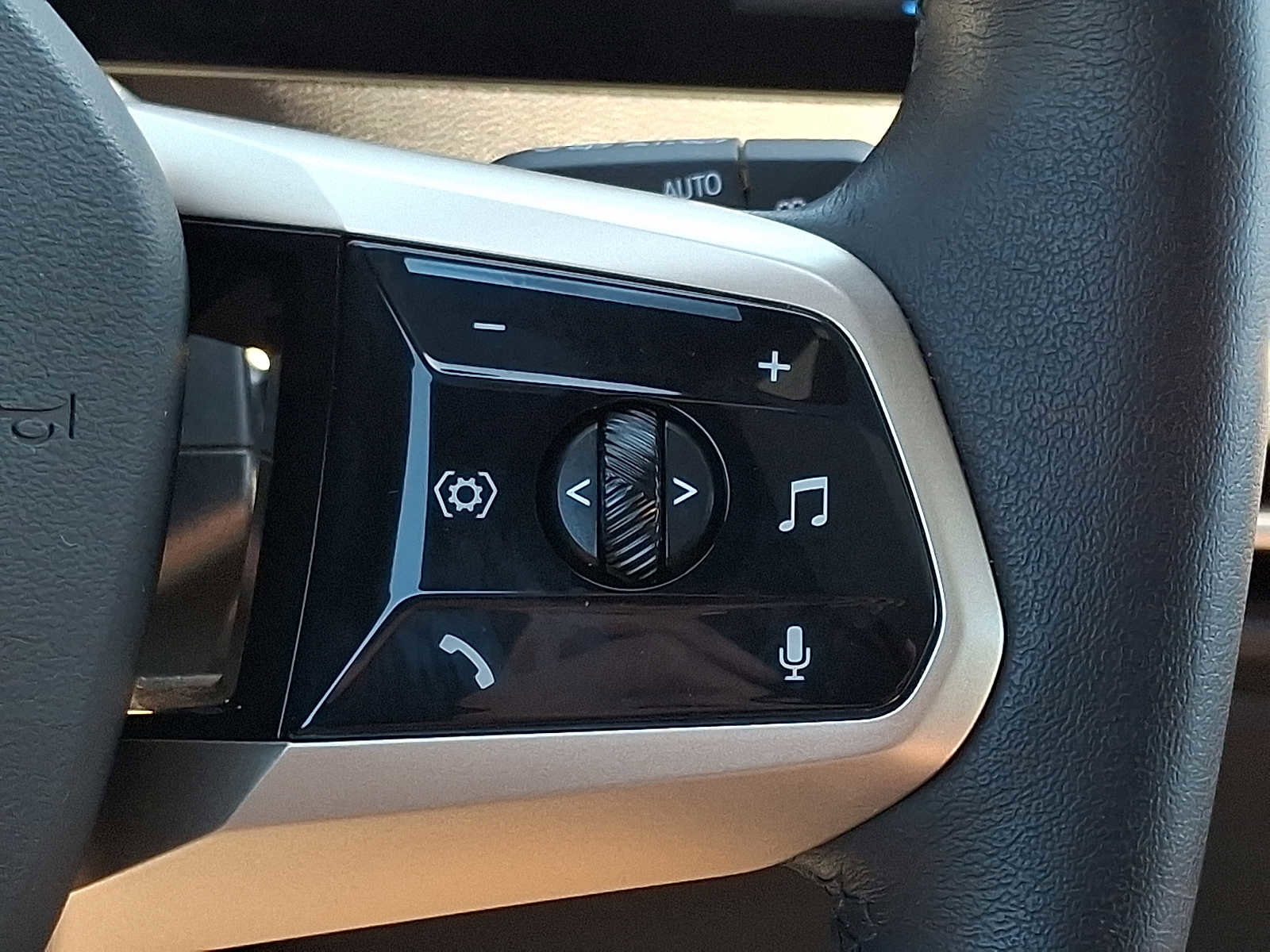 Used 2024 BMW iX M60 image 21