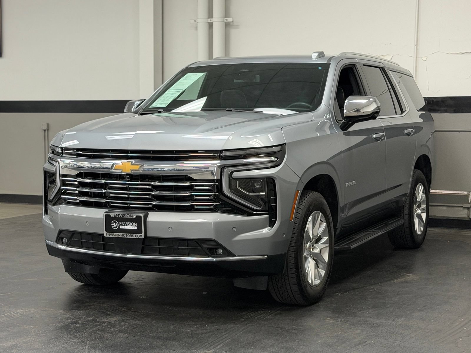 Used 2025 Chevrolet Tahoe Premier AWD/4WD image 7