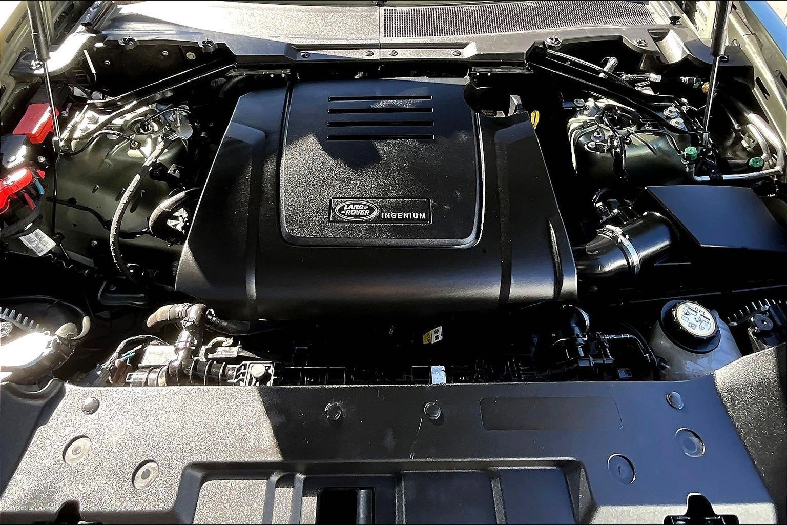 Used 2020 Land Rover Defender 110 S image 9