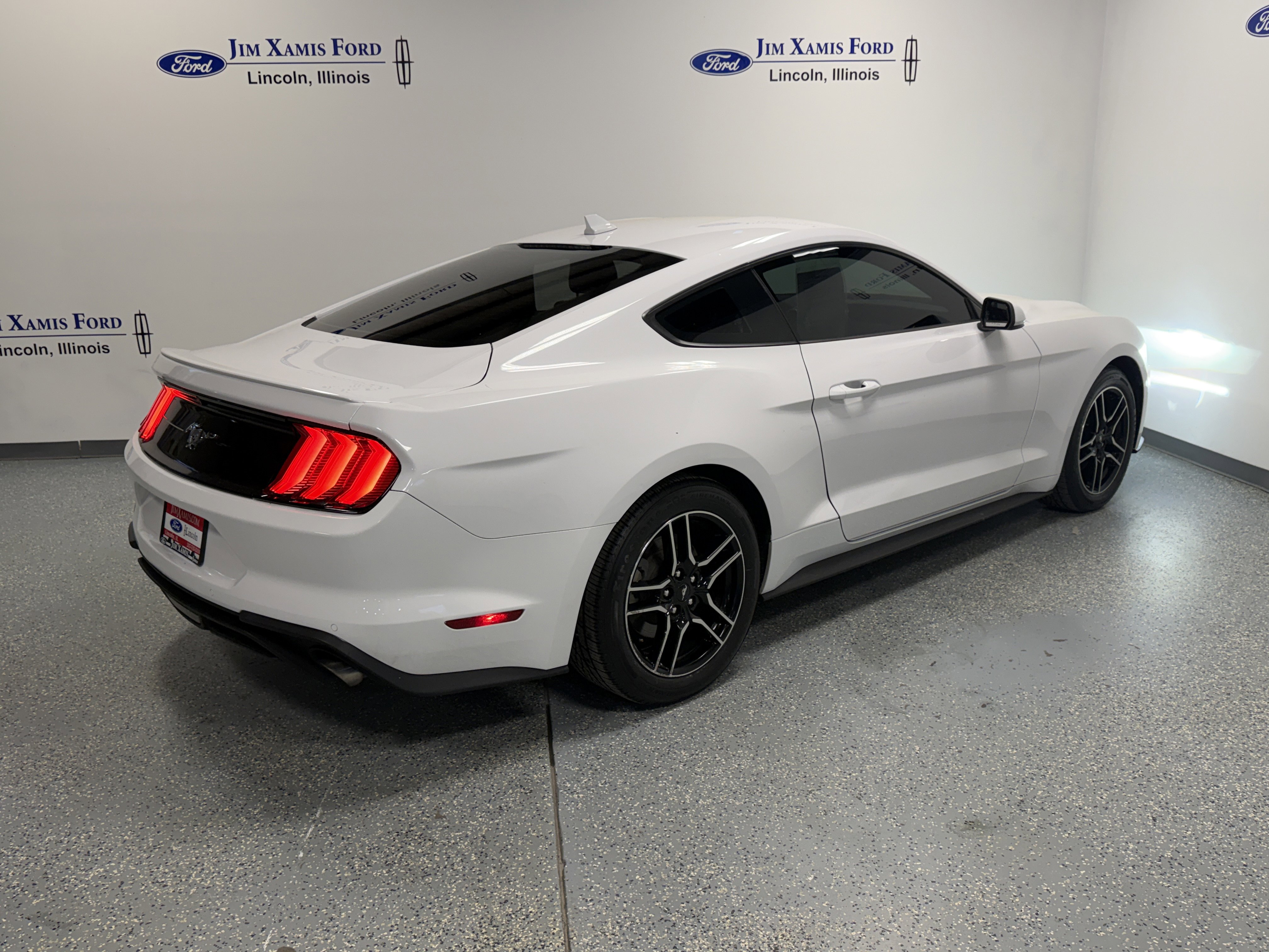 Used 2021 Ford Mustang Premium RWD image 31