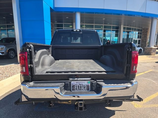 Used 2026 RAM 3500 Longhorn AWD/4WD image 5